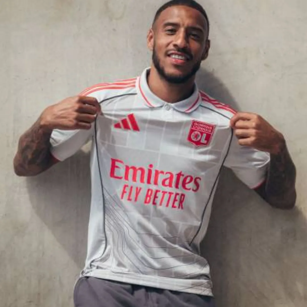 Olympique Lyonnais Third Jersey - Image 3