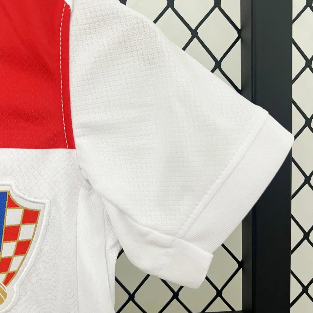 Nike Croatia Youth Soccer Kit - Image 4