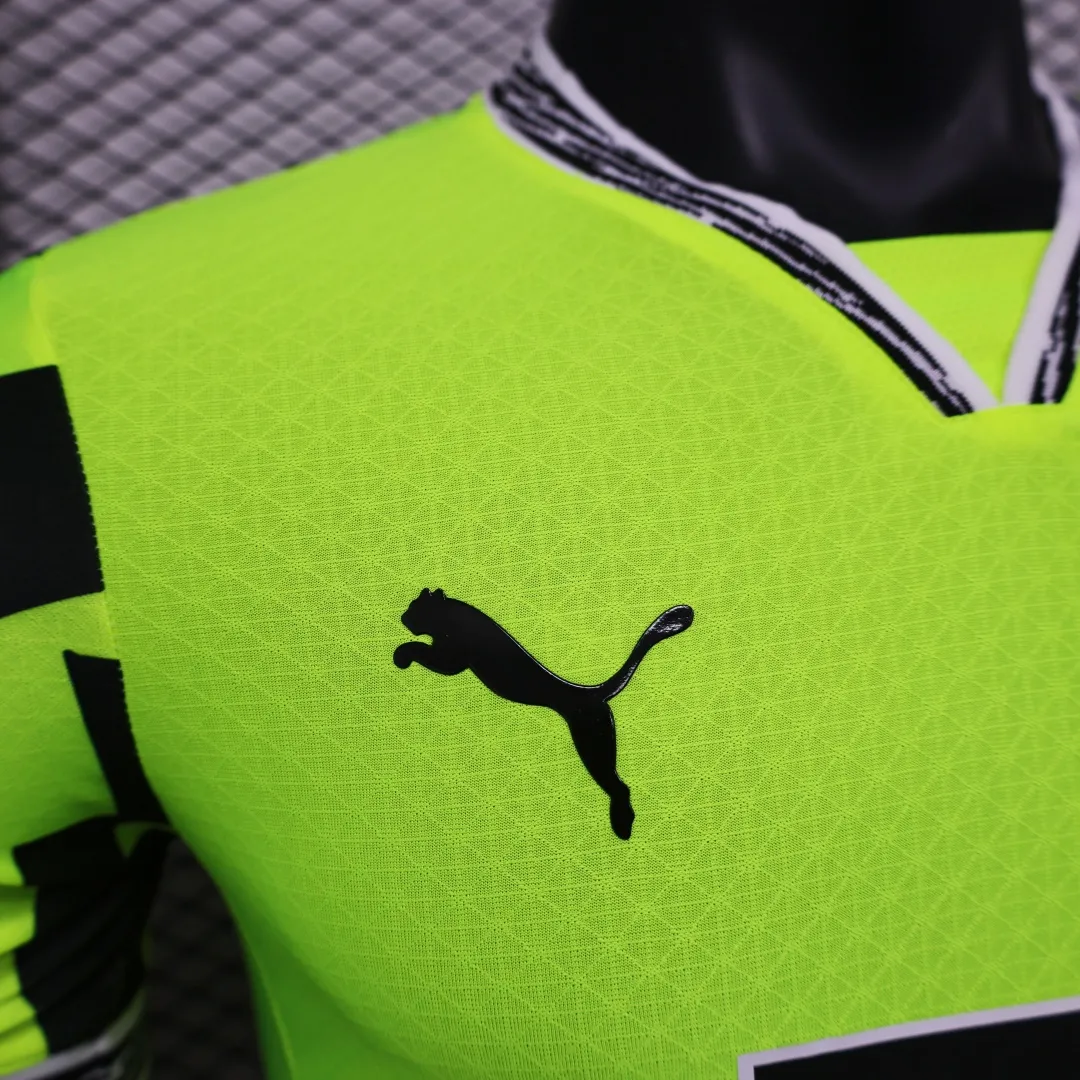 Puma Borussia Dortmund Jersey - Image 4