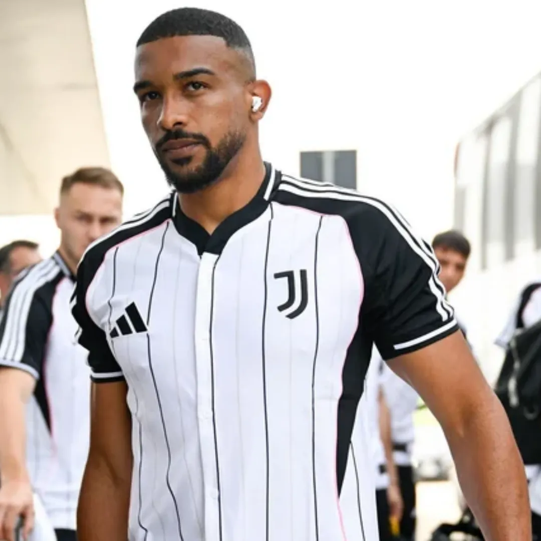 Alternative view of Juventus Football Jersey