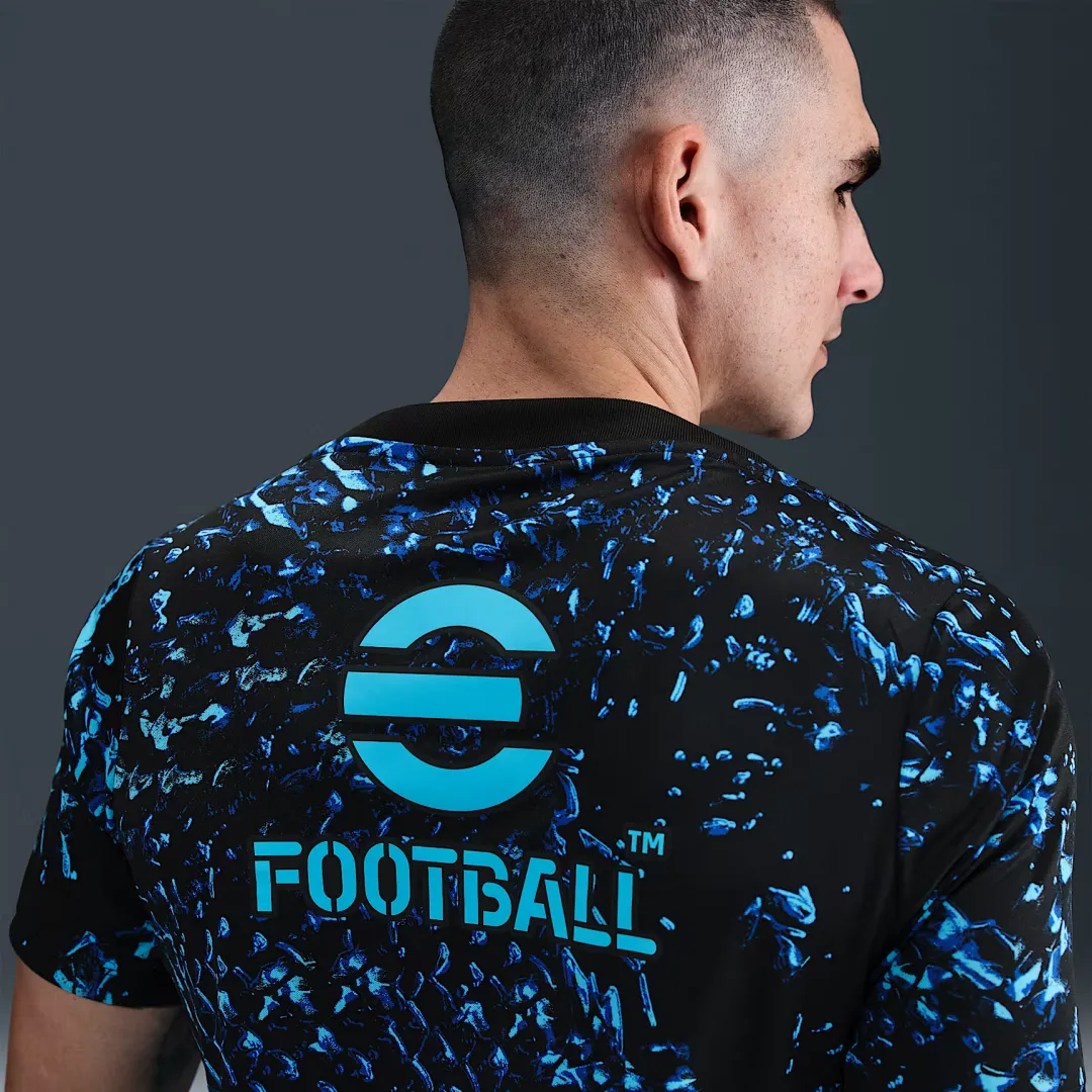 Inter Milan Football Jersey - Image 5