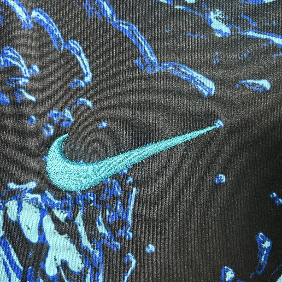 Inter Milan Football Jersey - Image 9