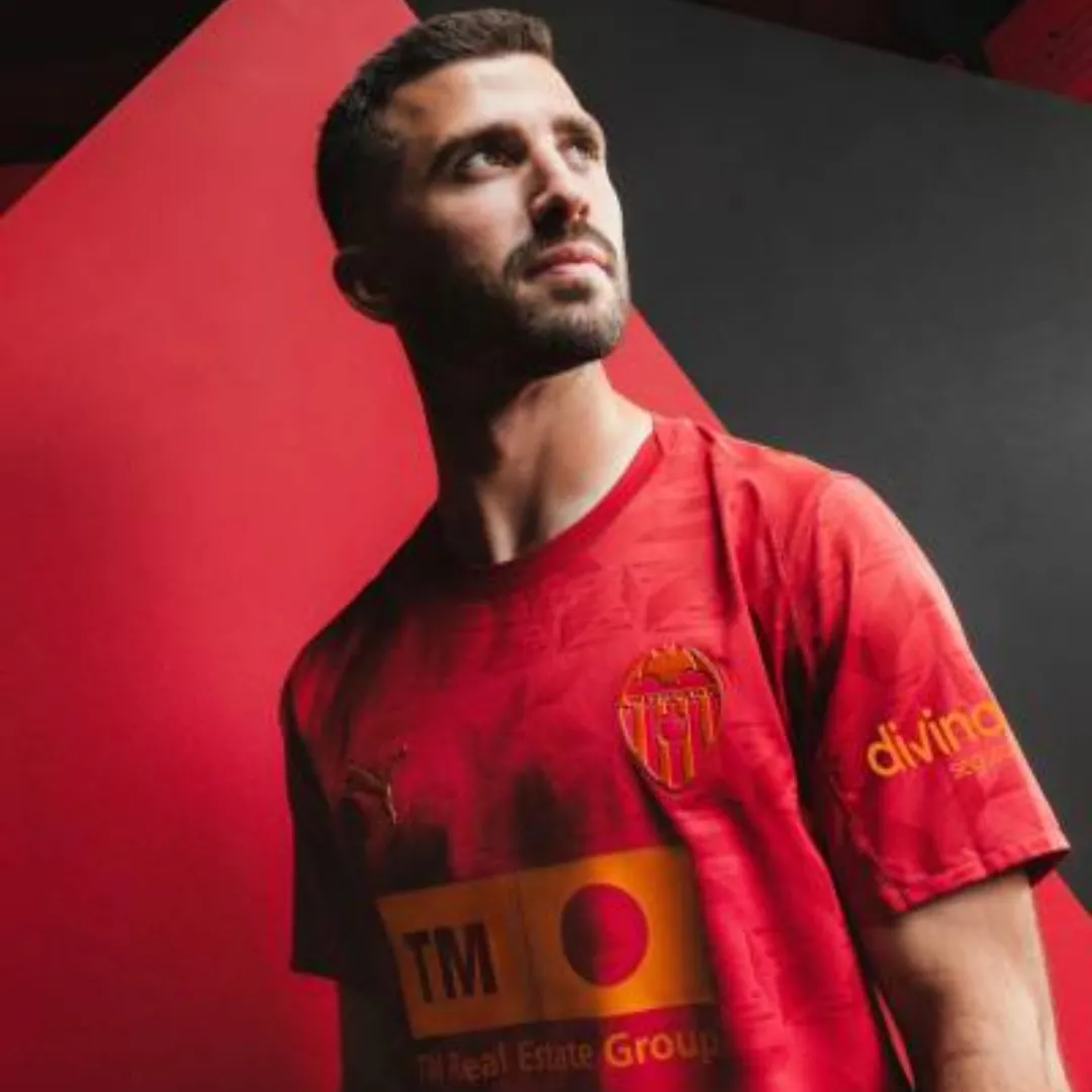 Puma Valencia Soccer Jersey - Image 4