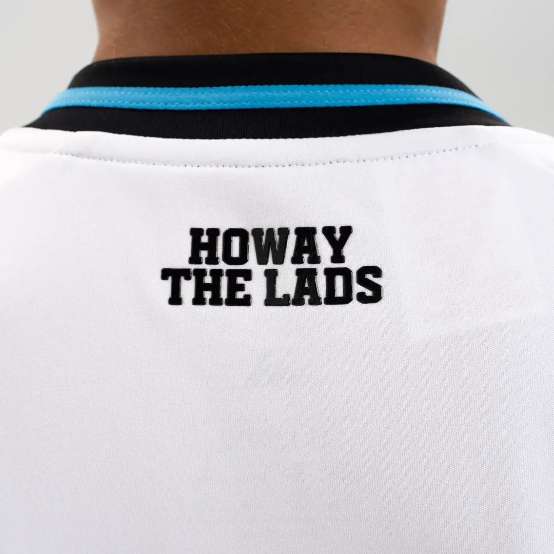 Newcastle United Youth Home Kit - Image 9