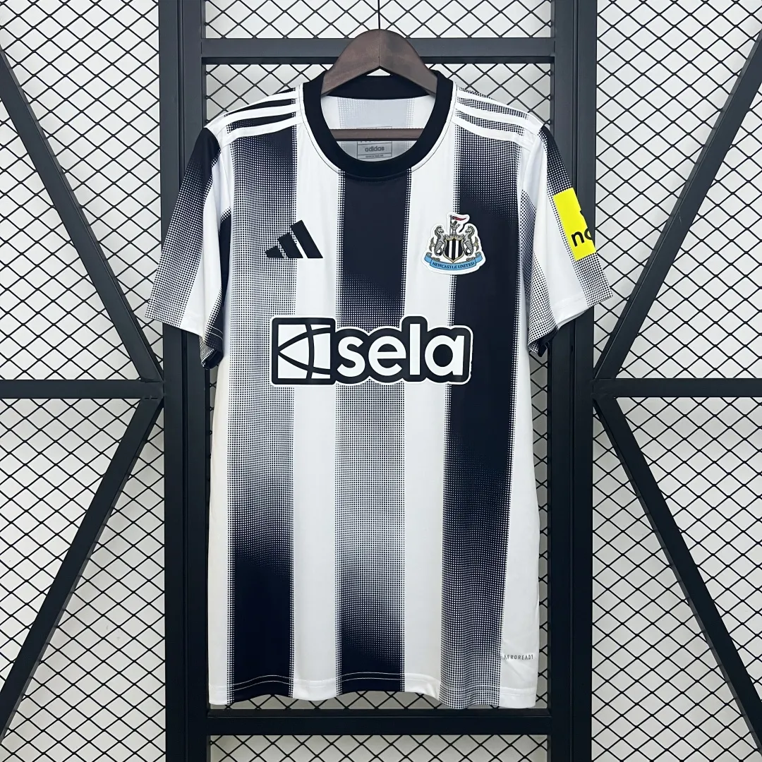 Newcastle United Home Jersey - Image 5