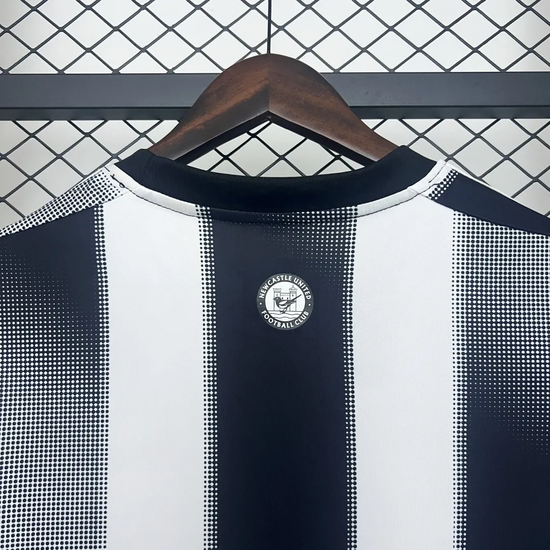 Newcastle United Home Jersey - Image 10