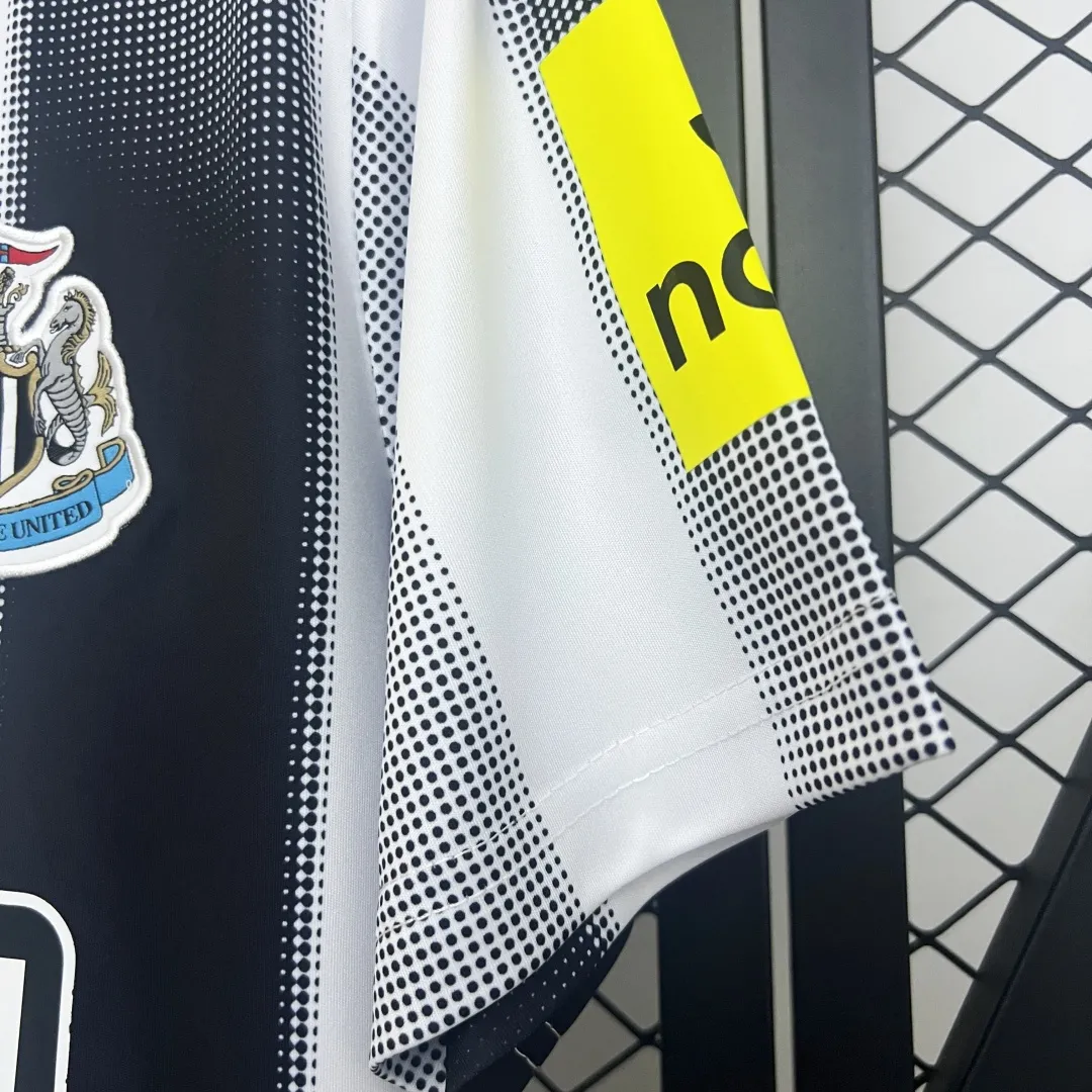 Newcastle United Home Jersey - Image 9