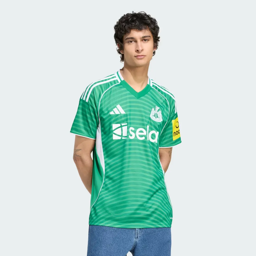 Newcastle United Away Jersey - Image 4