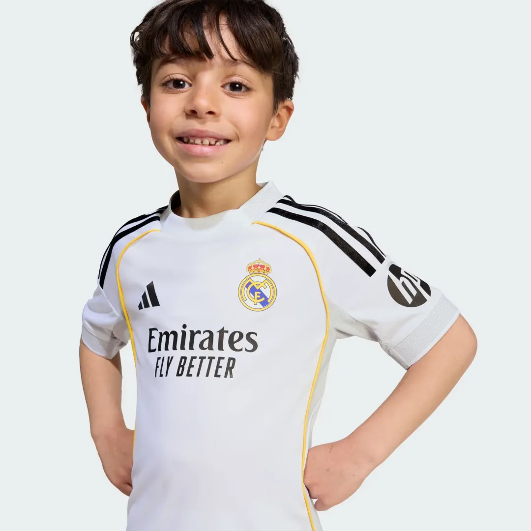 Real Madrid Kids Soccer Kit - Image 4