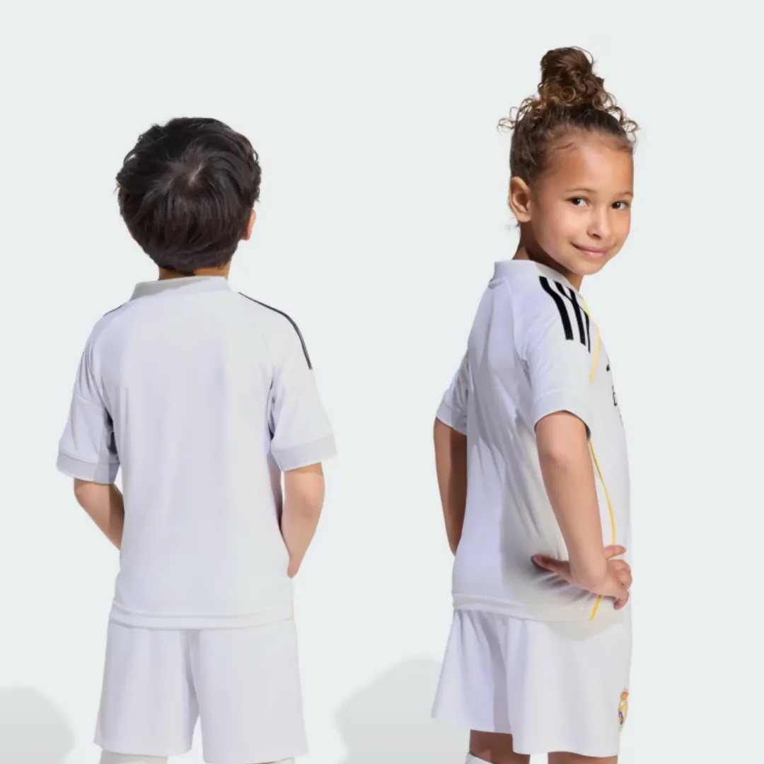 Real Madrid Kids Soccer Kit - Image 3