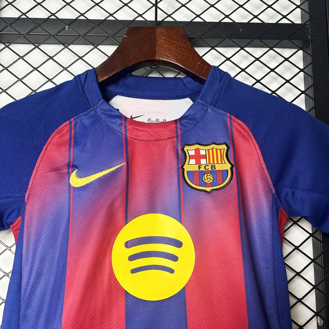 Nike Barcelona Kids Football Kit - Image 8