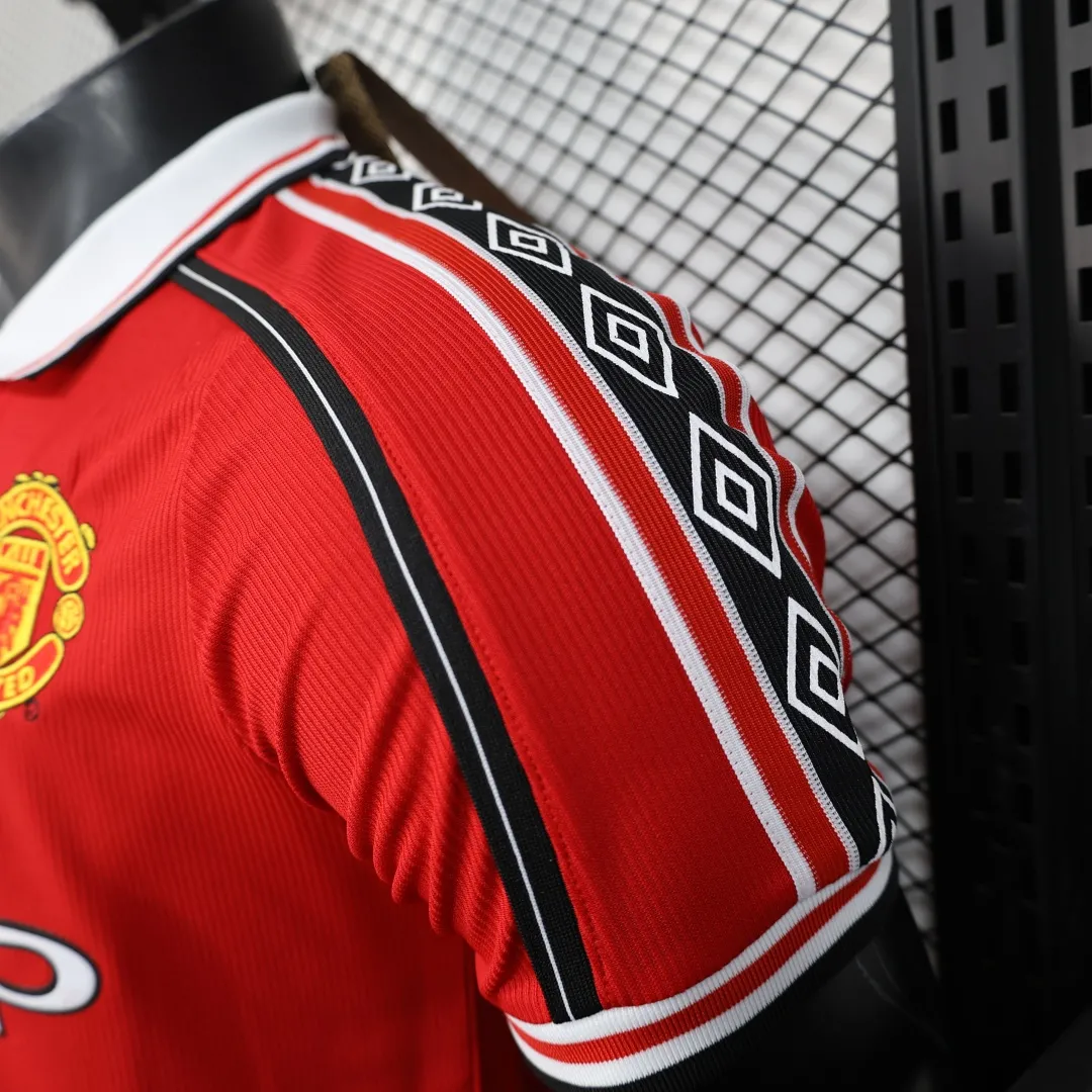 Manchester United 1998/99 Retro Home Jersey - Image 8