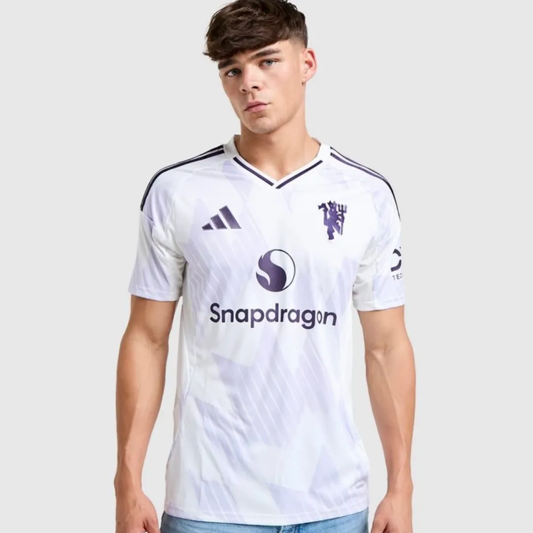 Manchester United Away Jersey 2025/26 - Image 4