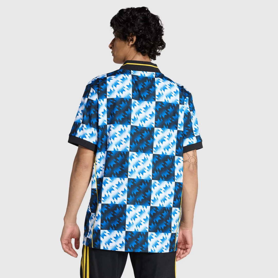 Manchester United Retro Soccer Jersey - Image 7