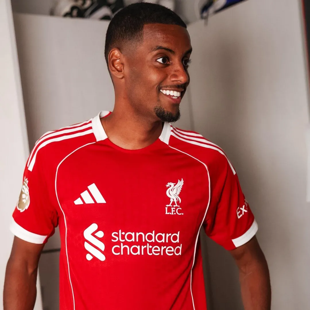 Liverpool ISAK 9 Home Jersey - Image 7
